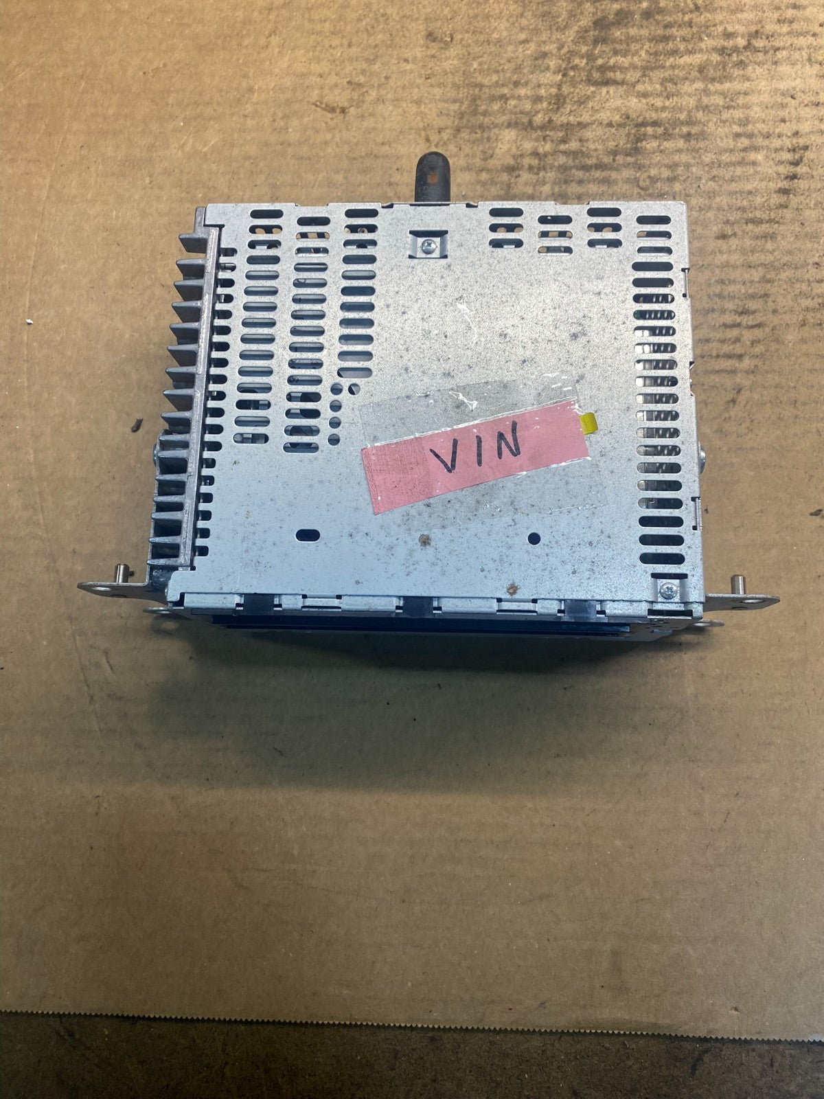 2013 to 2014 Ford Edge AM/FM Radio Reciever OEM aa1783 DG3