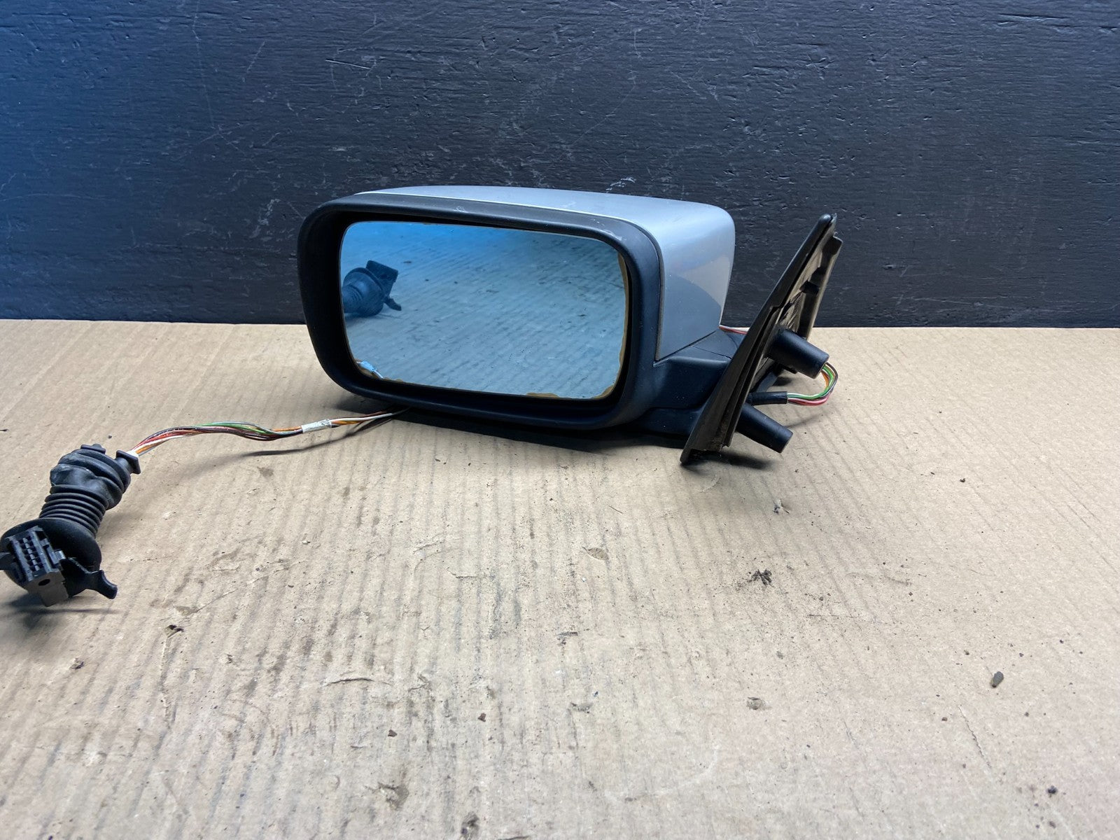 2001 to 2006 BMW 325i Left Driver LH Side View Door Mirror AC0547 MS2