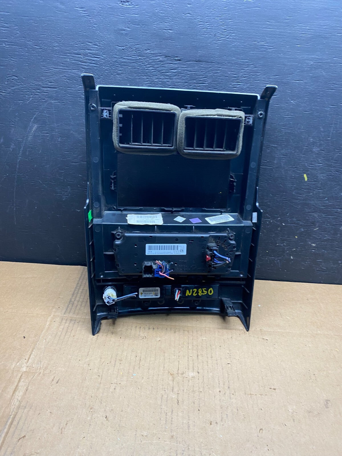 2008 to 2012 Jeep Liberty Dash Climate Temperature Control Radio Bezel N2850 DG5