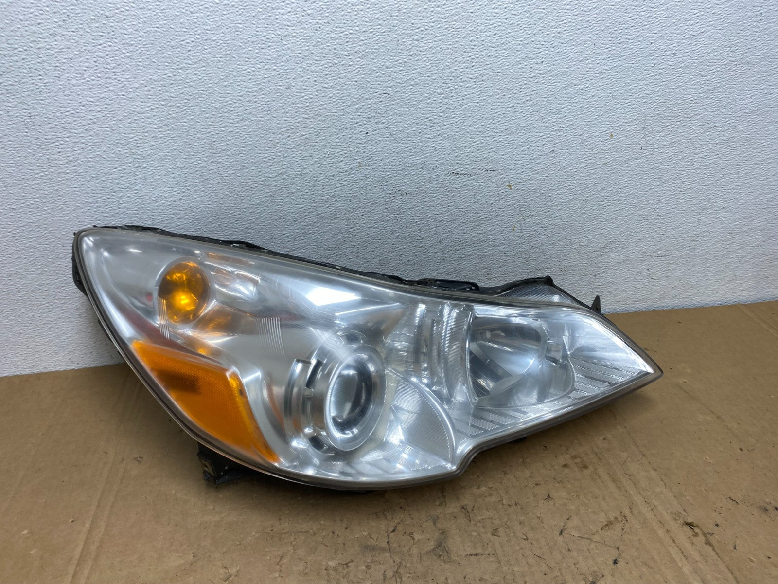 2010-2012 Subaru Legacy Outback Right Passenger Headlight AD3759 DW0