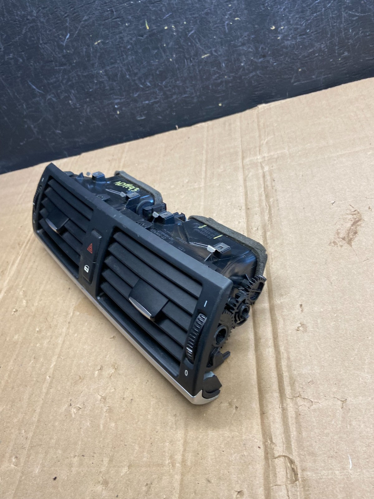2007 to 2013 BMW X5 X6 Center Console Dash Air Vent AD7193 DG2