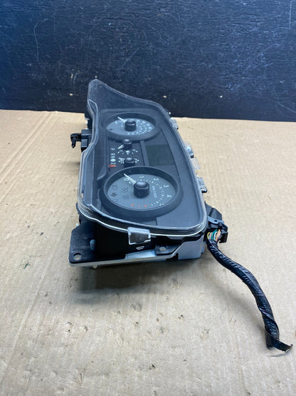 2009 to 2010 Mercury Marquis Speedometer Cluster Gauge ae7633 DG2