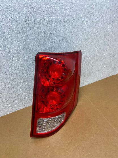 2011 - 2018 Dodge Grand Caravan Right Passenger RH Tail Light Led AD8882 DW2