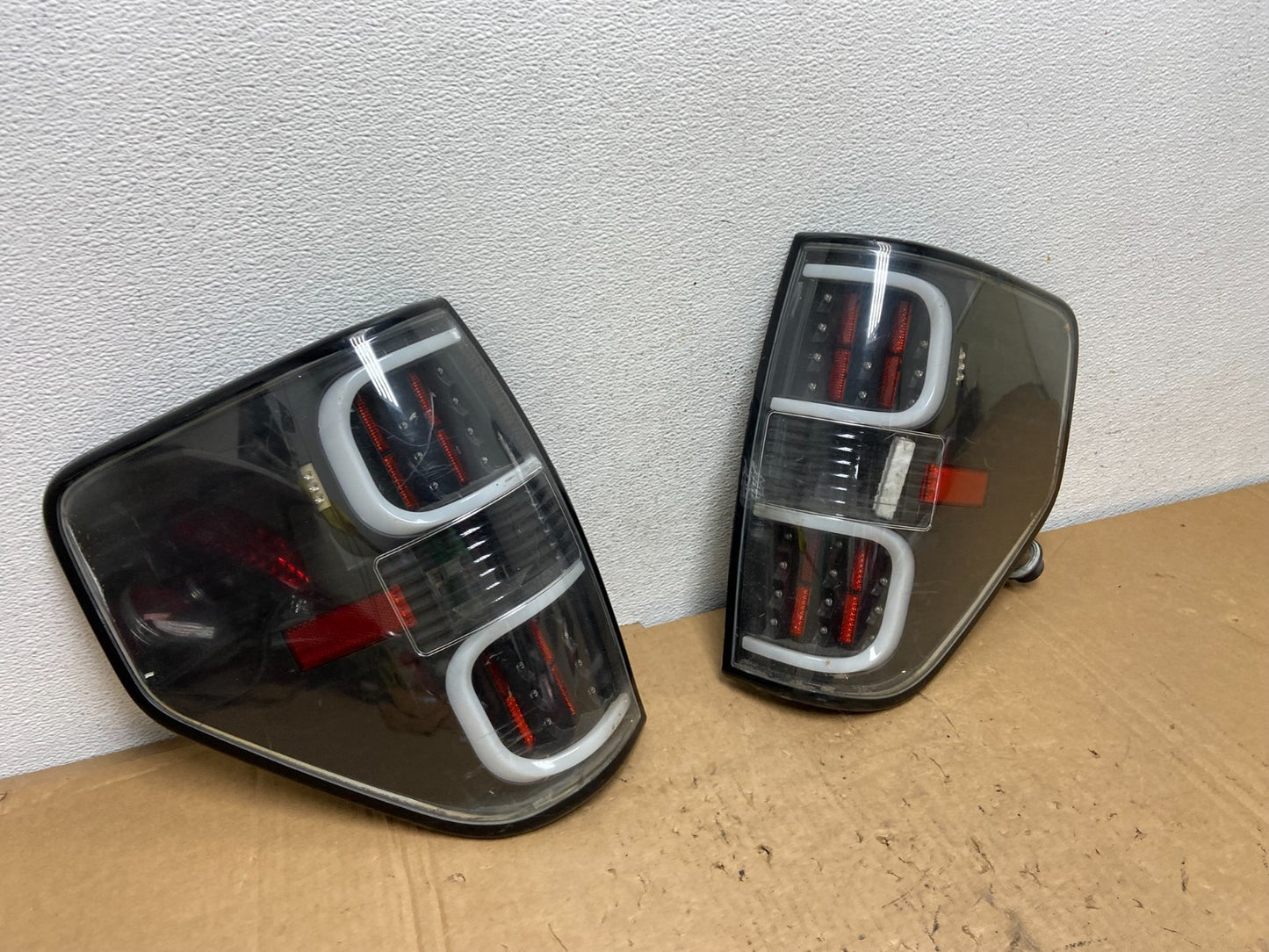 2009 to 2014 Ford F150 F-150 Left+Right Set Side LED Tail Lights AD3088 DG2