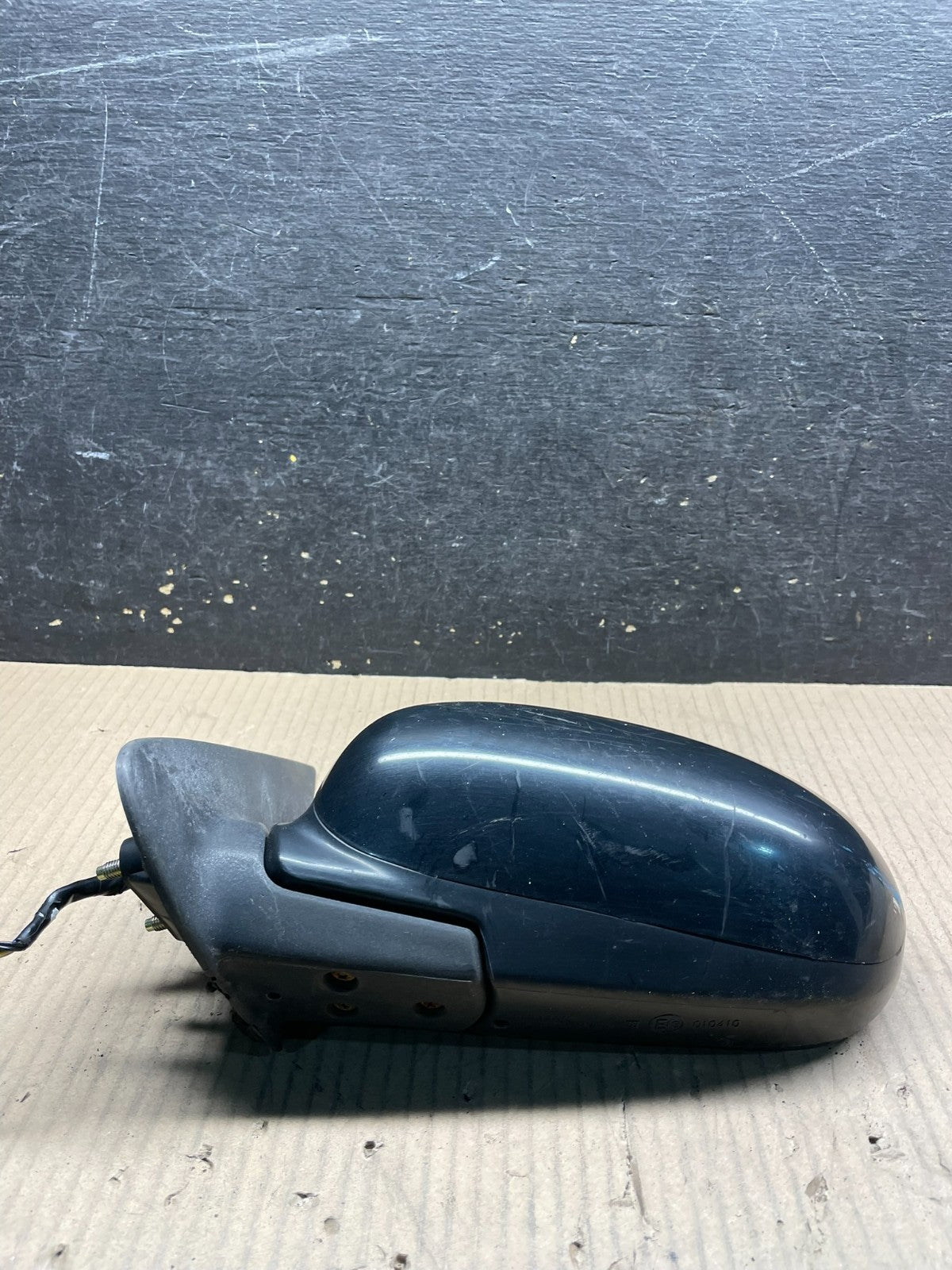 2000 to 2004 Infiniti i30 i35 Front Left Driver LH View Door Mirror OEM X0711 MS3