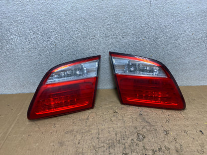 2000 - 2001 Infiniti i30 Left+Right Side Tail Lights Inner Oem V8441 DW0
