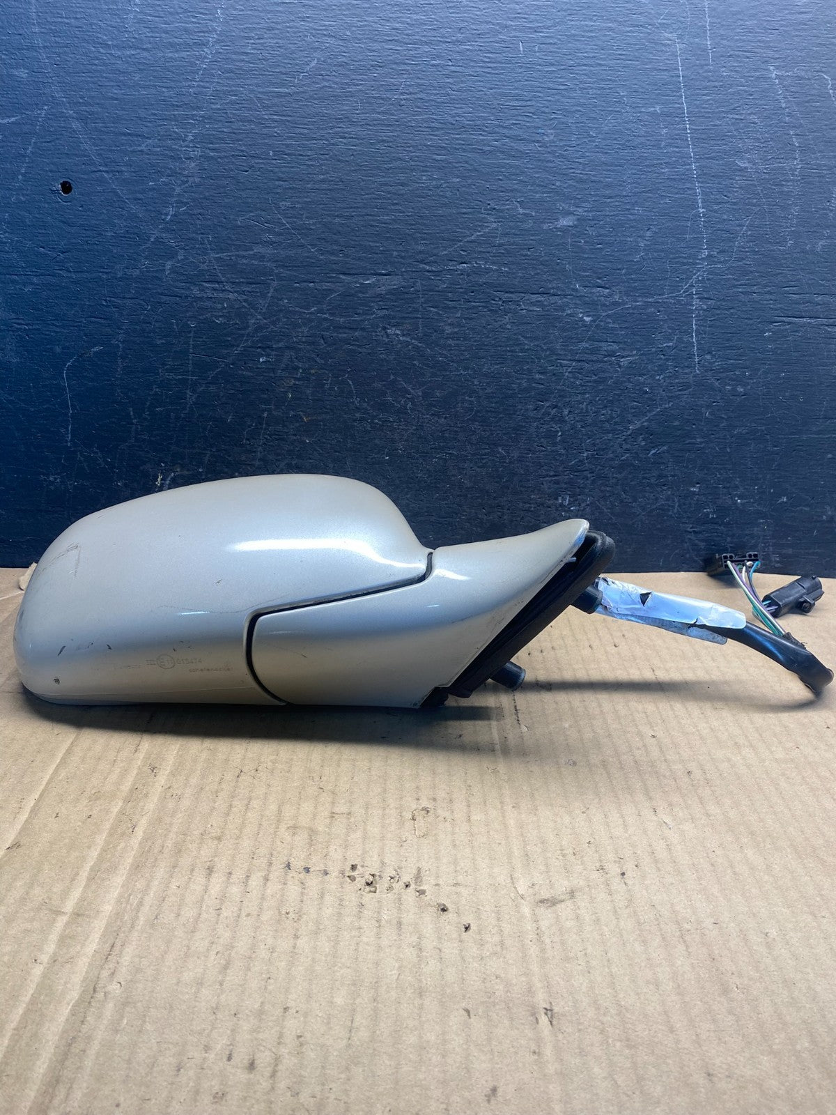 2003 to 2004 Lincoln Town Car Right Passenger View Door Mirror AE2241 DW3