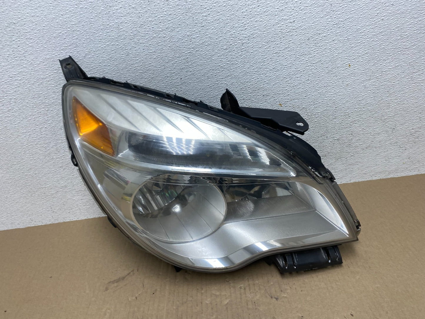 2010 - 2015 Chevrolet Equinox Halogen Headlight Right Passenger Side AE7016 DW0