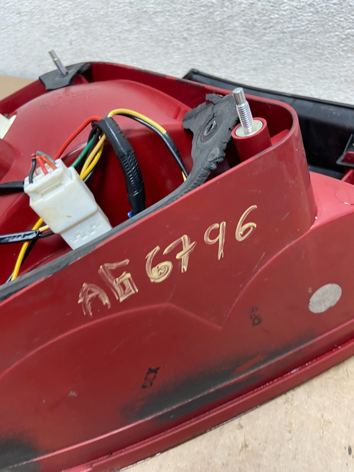 2007 to 2008 Kia Spectra Passenger Right RH Side Tail Light AG6796 DW8
