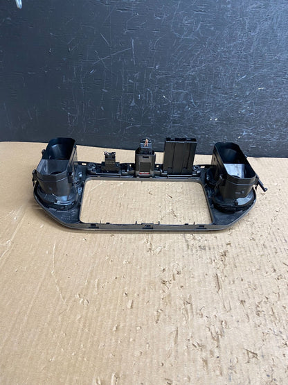 2009 2010 2011 Volkswagen Tiguan Center Dash Radio Bezel Trim AF1460 DG3