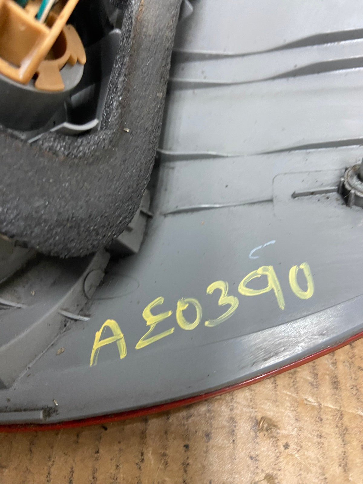 2006 to 2010 Toyota Sienna Left Driver LH Side Tail Light AE0390 LK6
