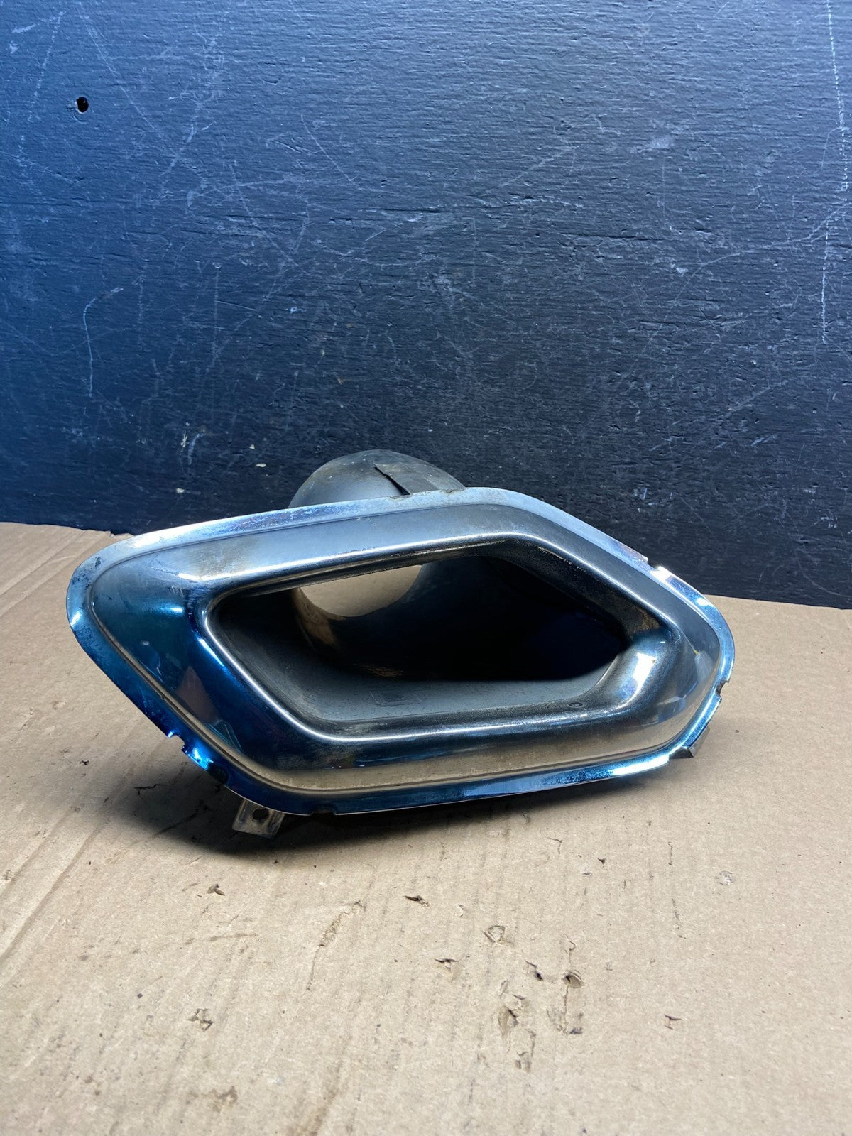 2014 to 2020 Chevrolet Impala Right Side Bumper Tail Pipe Bezel AE2353 PS0