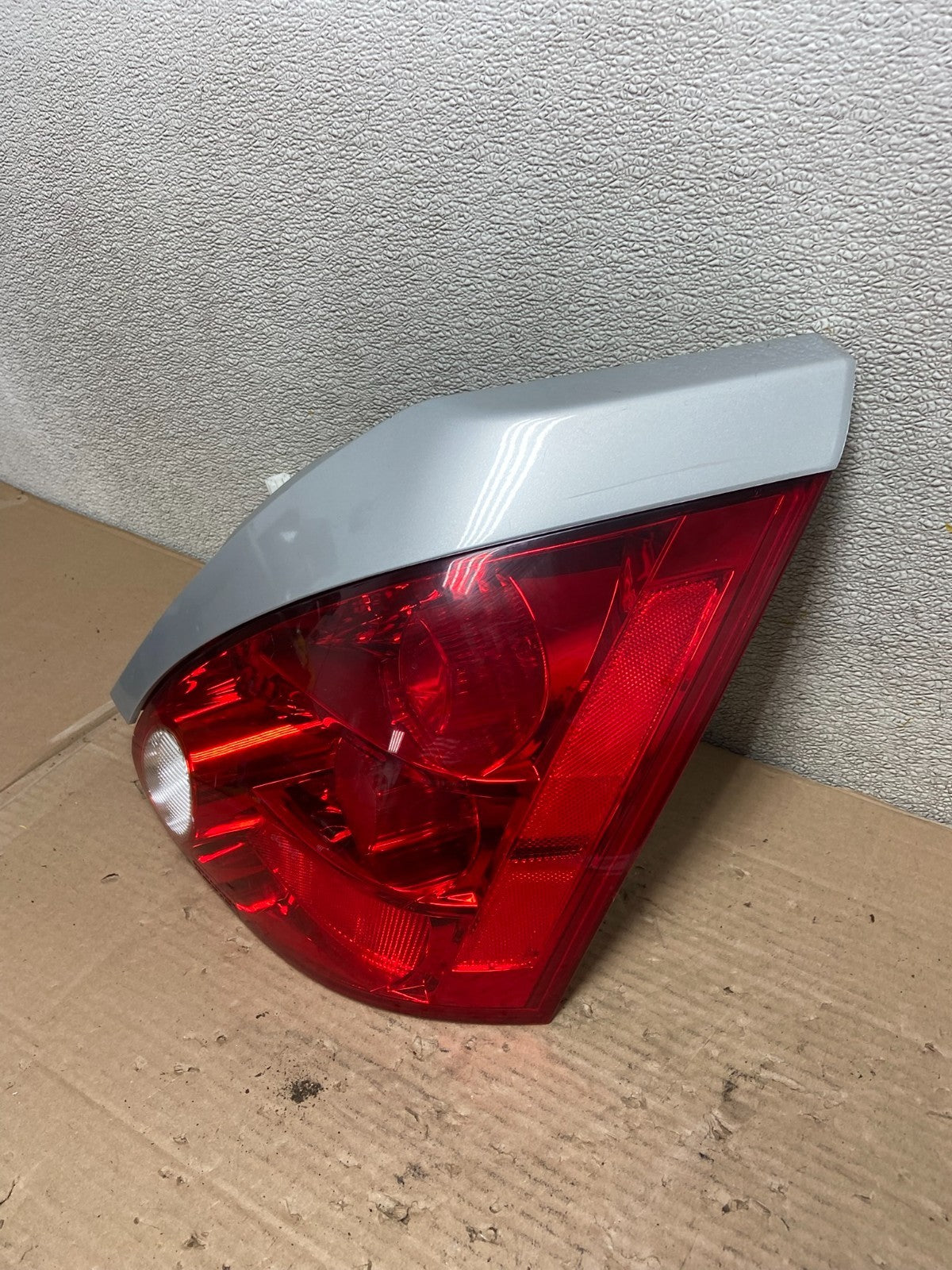 2004 2005 2006 2007 2008 Nissan Maxima Right Passenger Tail Light Oem AA9392 LK1