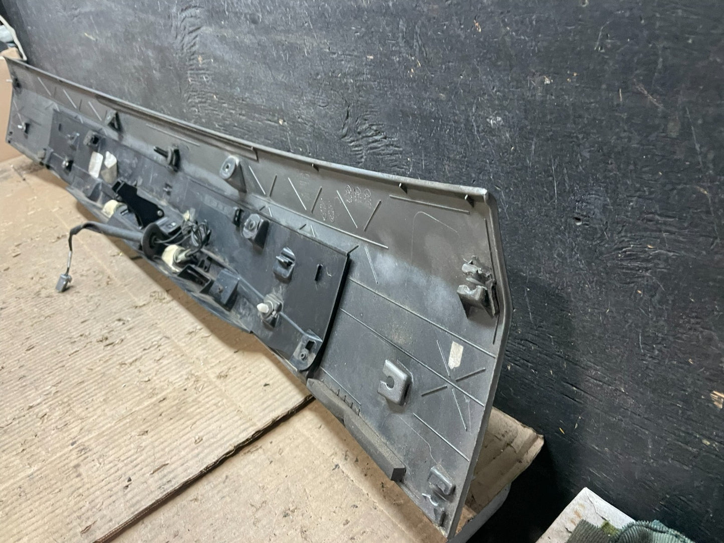 2011-2018 Dodge Grand Caravan Black Rear Tail Gate Trim Molding Panel T9681 DG11