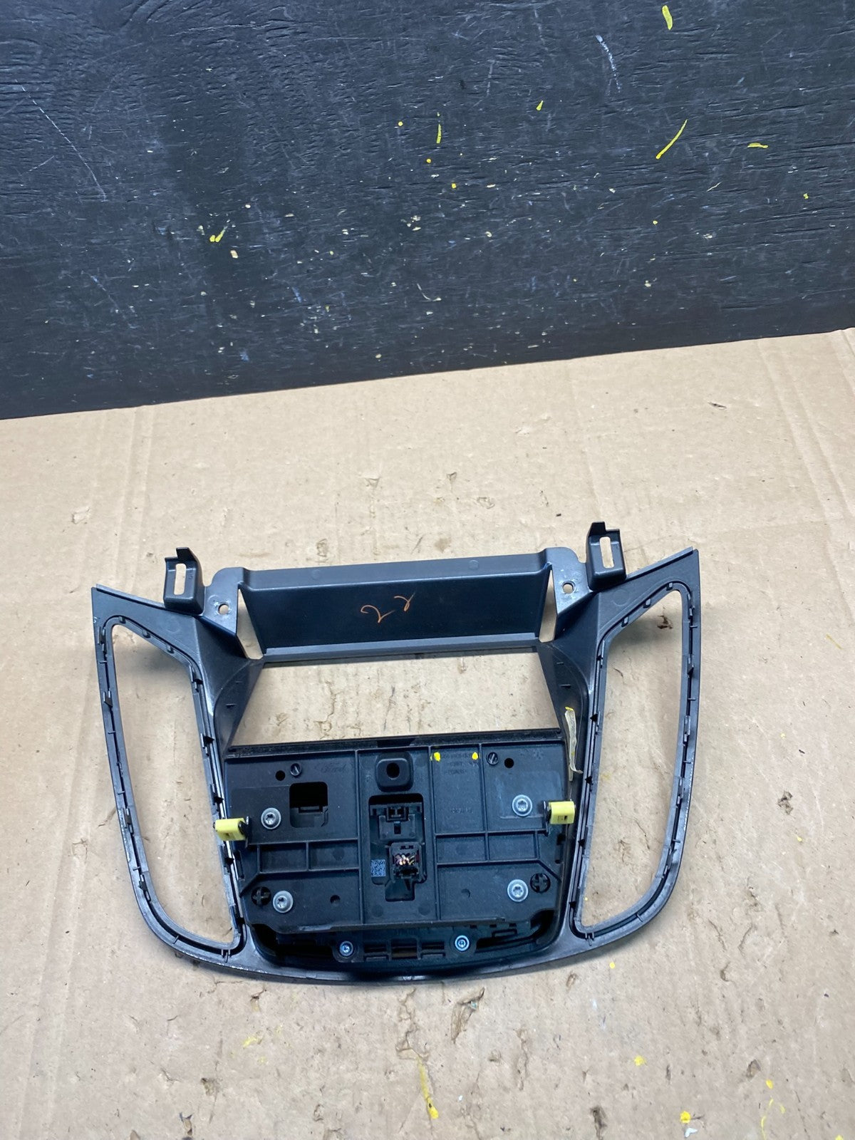 2013 2014 2015 2016 Ford Escape Dash Radio Control Panel Bezel r8917 DG4