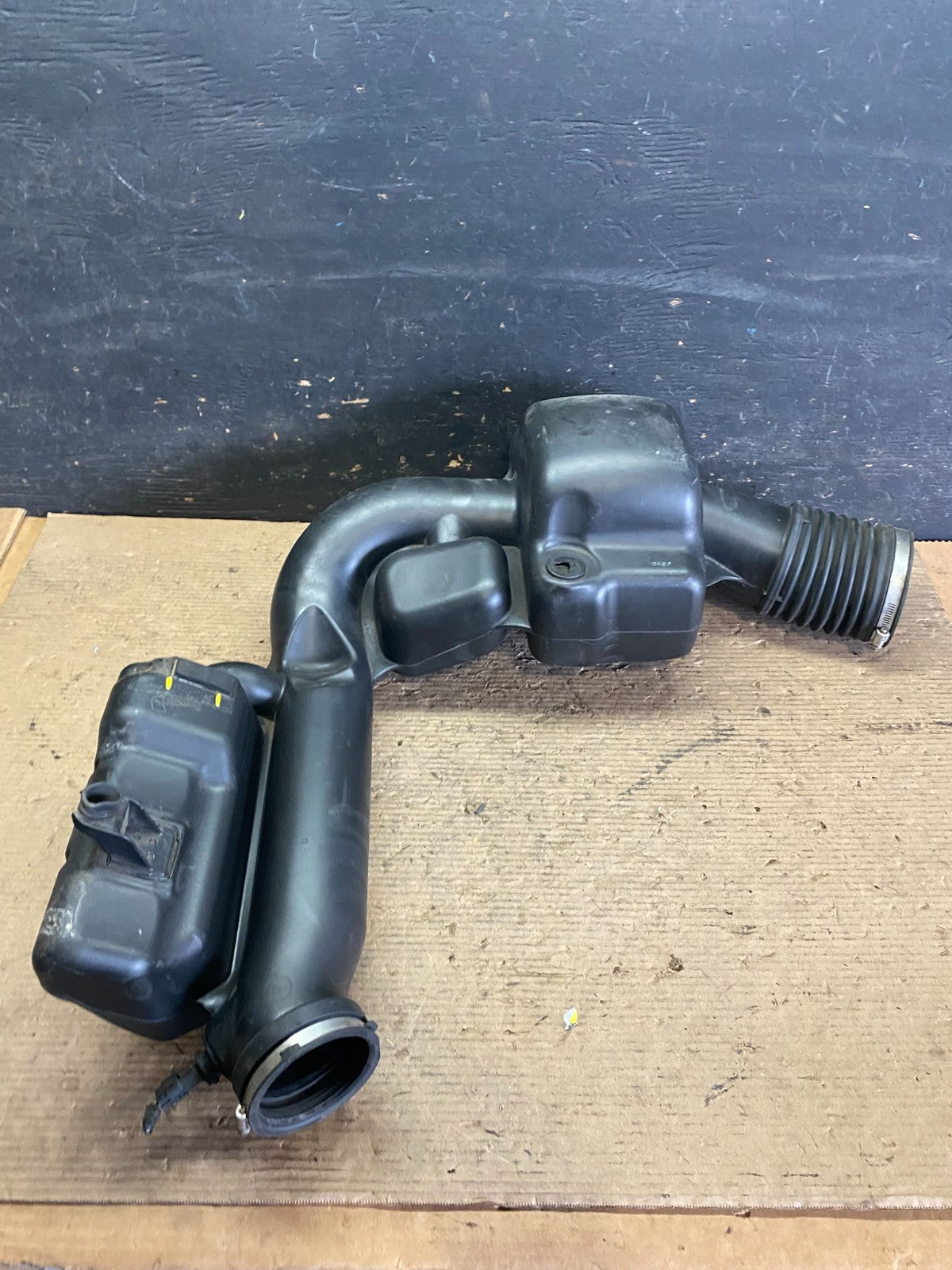 2011 - 2013 Dodge Durango 3.6L Resonator Air Intake Tube S3569 DG7