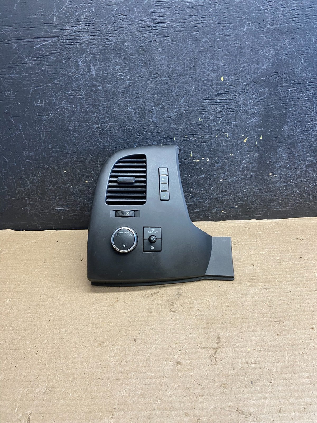 2007 to 2014 Silverado Front Left Driver Headlight Switch Air Vent AH3663 DG0