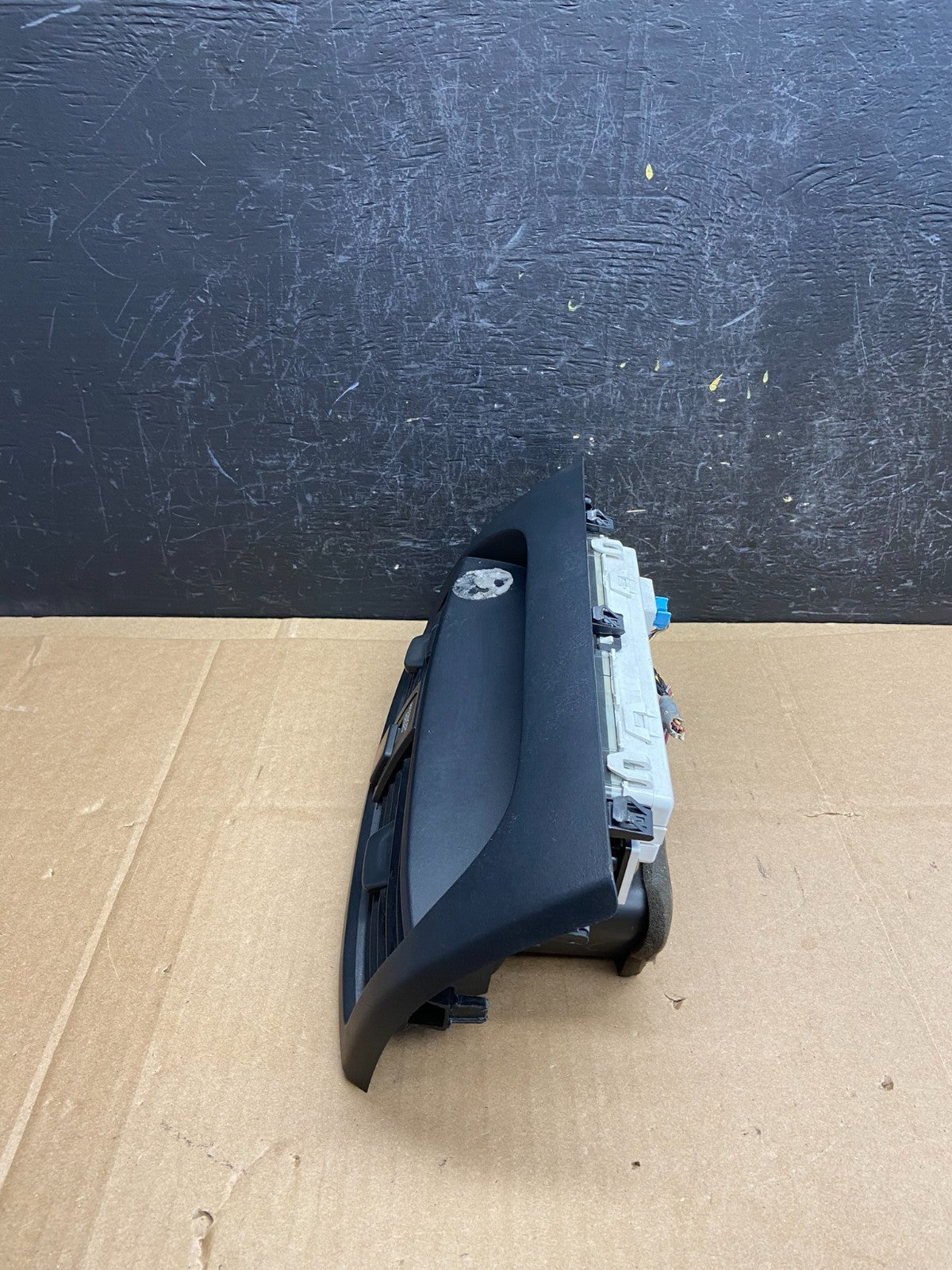 2004 to 2008 Acura TL Front Dash Dashboard AC Center Clock Air Vent AD2101 DG2