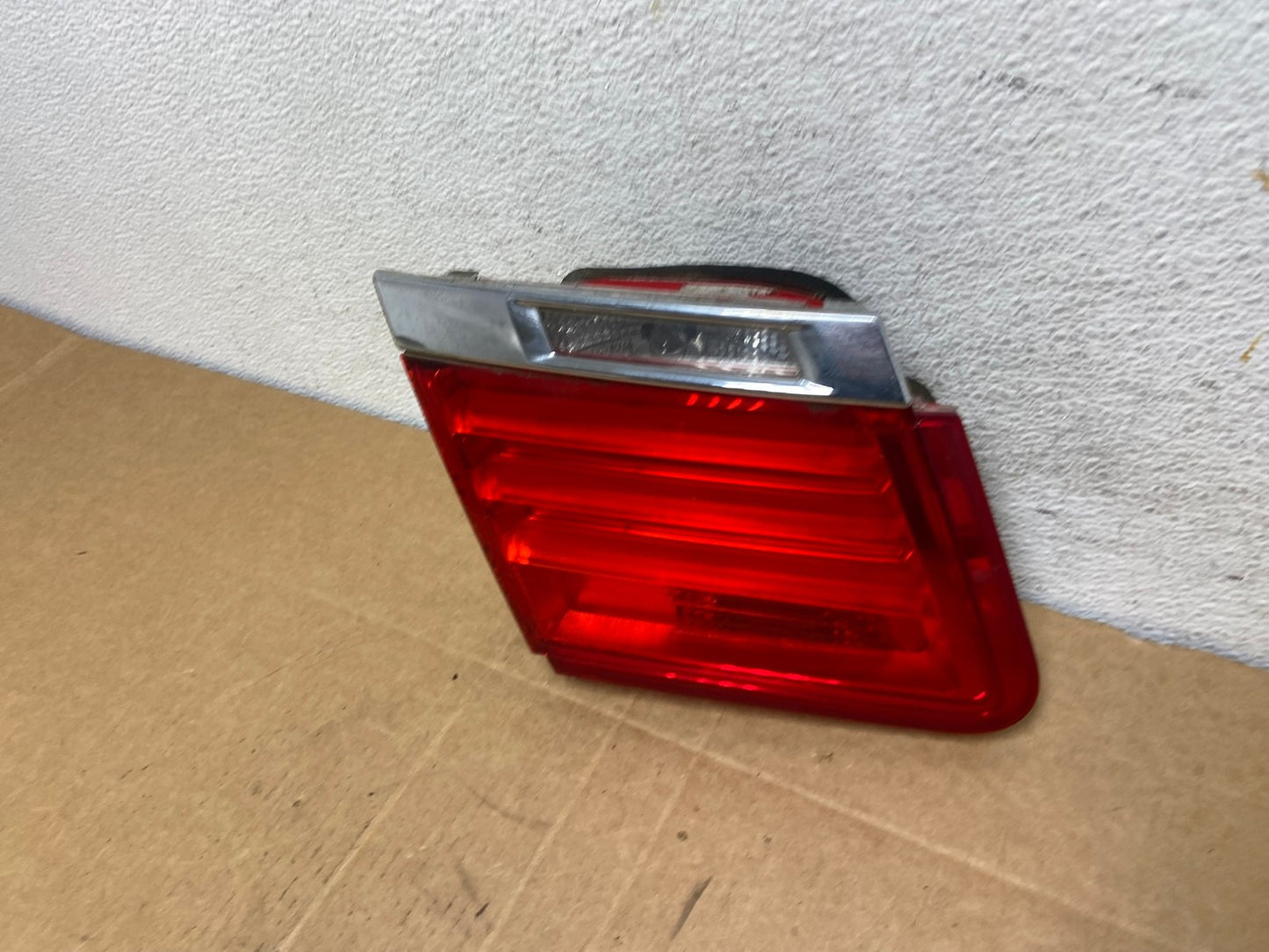 2009-2012 BMW 7-Series F01 F02 750i 750Li Left Driver Inner Tail Light AD5467 LK1