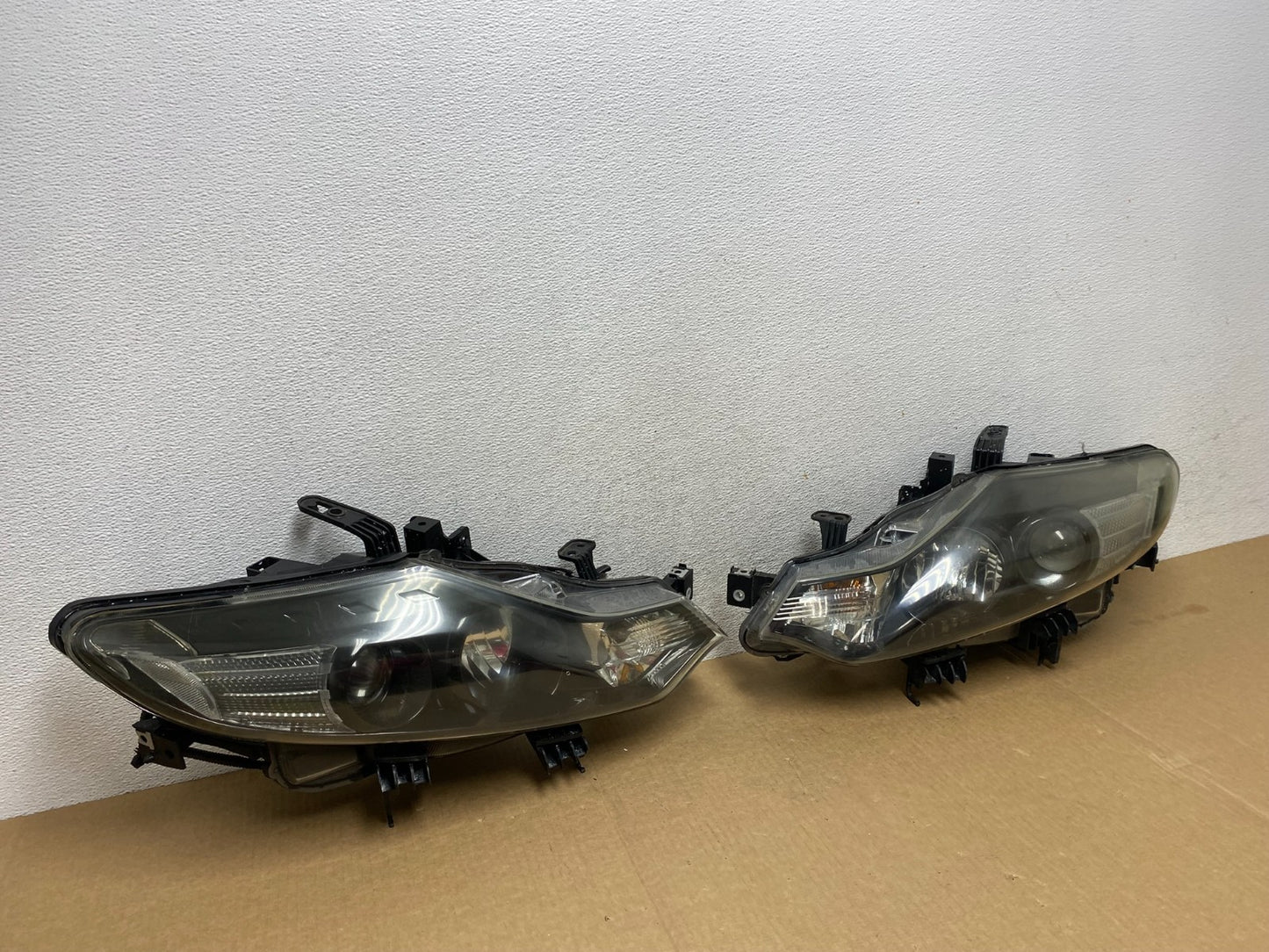 Halogen 2011 2012 2013 2014 Nissan Murano Headlights Left+Right AF9502 DW2