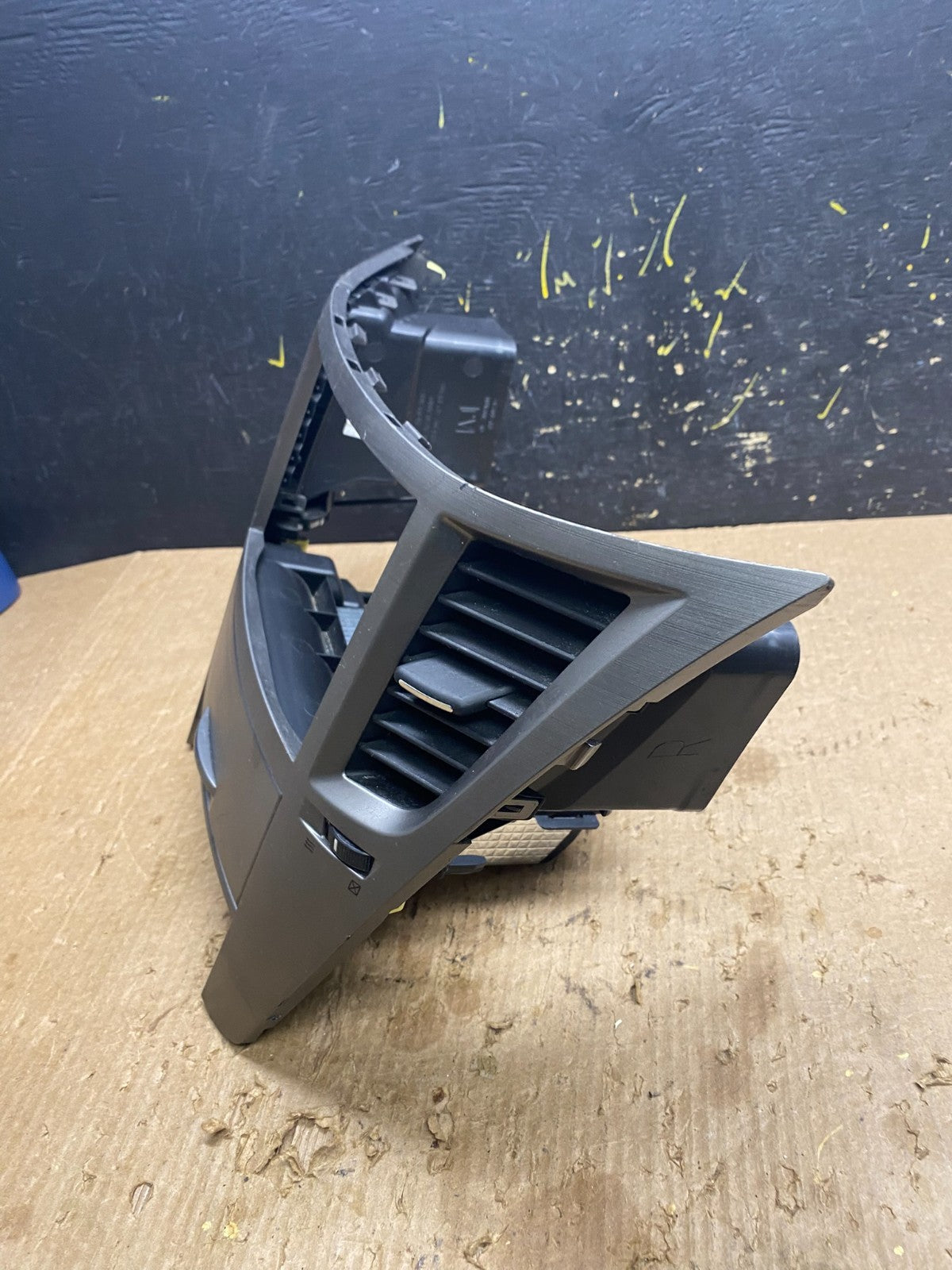 2010 - 2014 Subaru Outback Radio Console Dashboard Center Panel Trim z7309 DG4