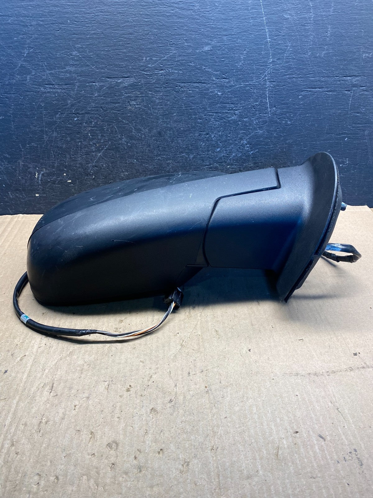 2009 to 2014 Gmc Yukon Right Passenger Side View Door Mirror AE7652 DW2