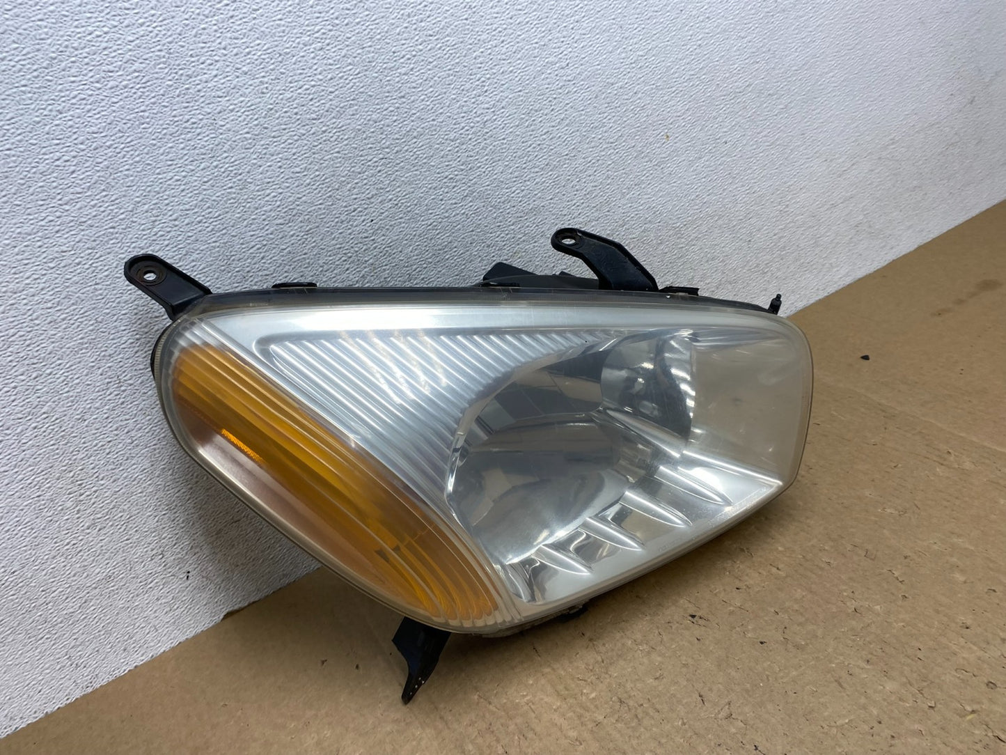 2001 to 2003 Toyota Rav4 Right Passenger RH Side Headlight Halogen AF9826 DW2
