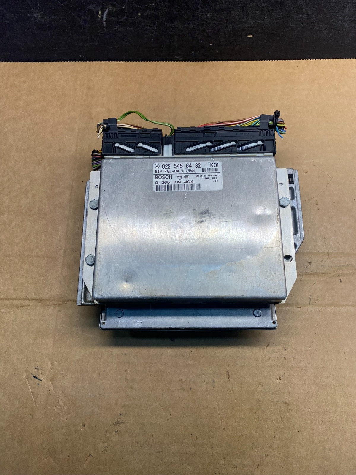 1998 to 1999 Mercedes E300 W210 Engine Control Unit ECU ECM Module ad7359 DG1