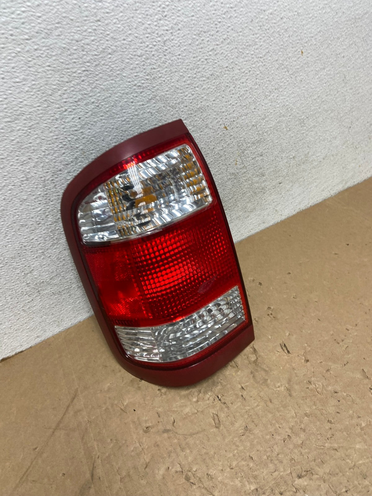 1999 to 2004 Nissan Pathfinder Left Driver Lh Side Tail light AG1131 LK2