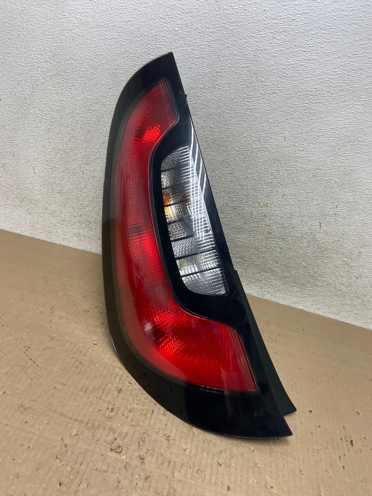 2014 to 2019 Kia Soul Left Driver LH Side Tail Light AI2411 LK0