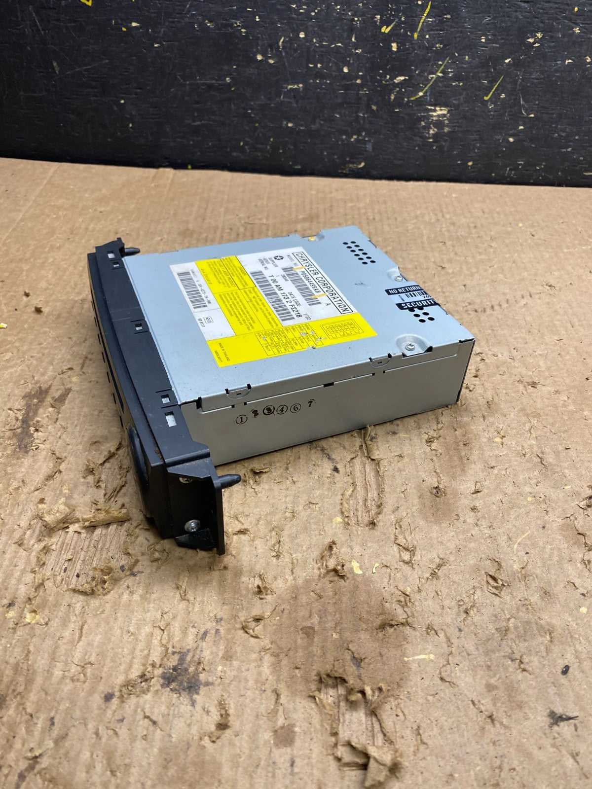 2009 2010 2011 Volkswagen Routan Video DVD Player Z7510 DG2