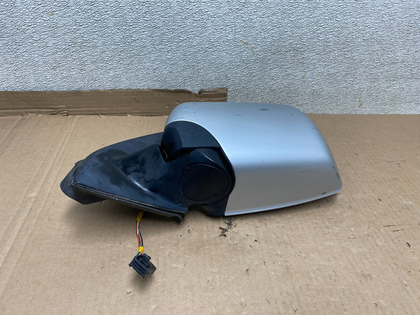 2001 - 2003 BMW 5-Series 525i 530i Left Driver Door View Mirror U8414 DG3