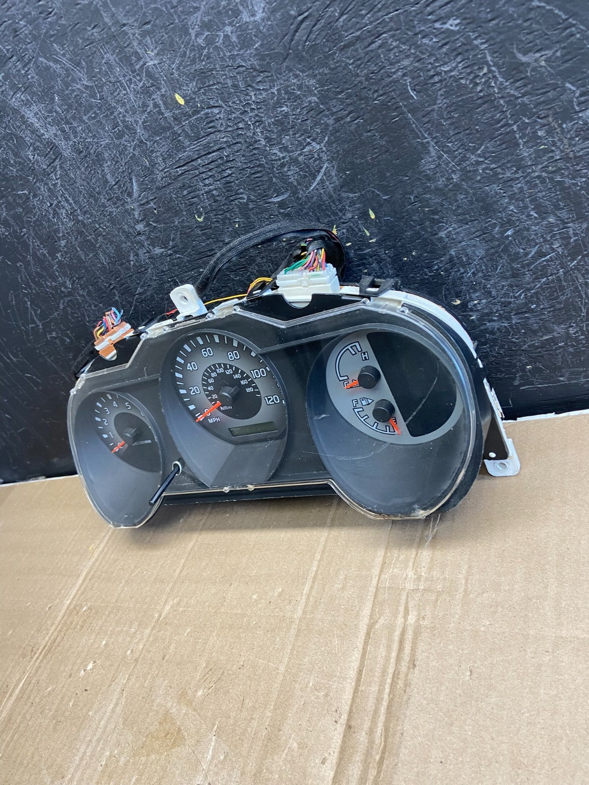 2002-2003 Nissan Pathfinder Xterra Cluster Speedometer Instrument AD7143 DG3