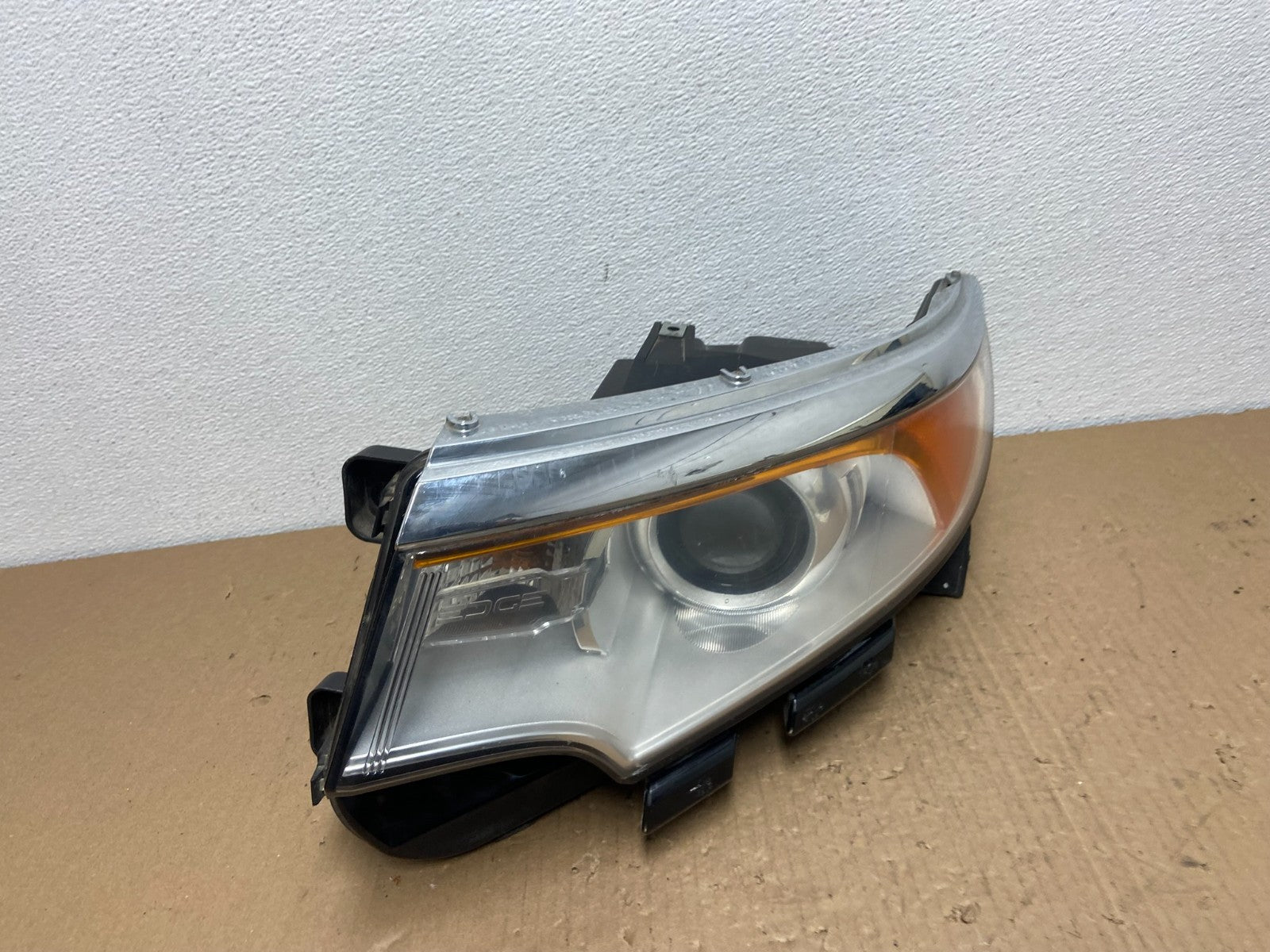 2011 to 2014 Ford Edge Front Left Driver Side Headlight Halogen Oem AB6653 DW2