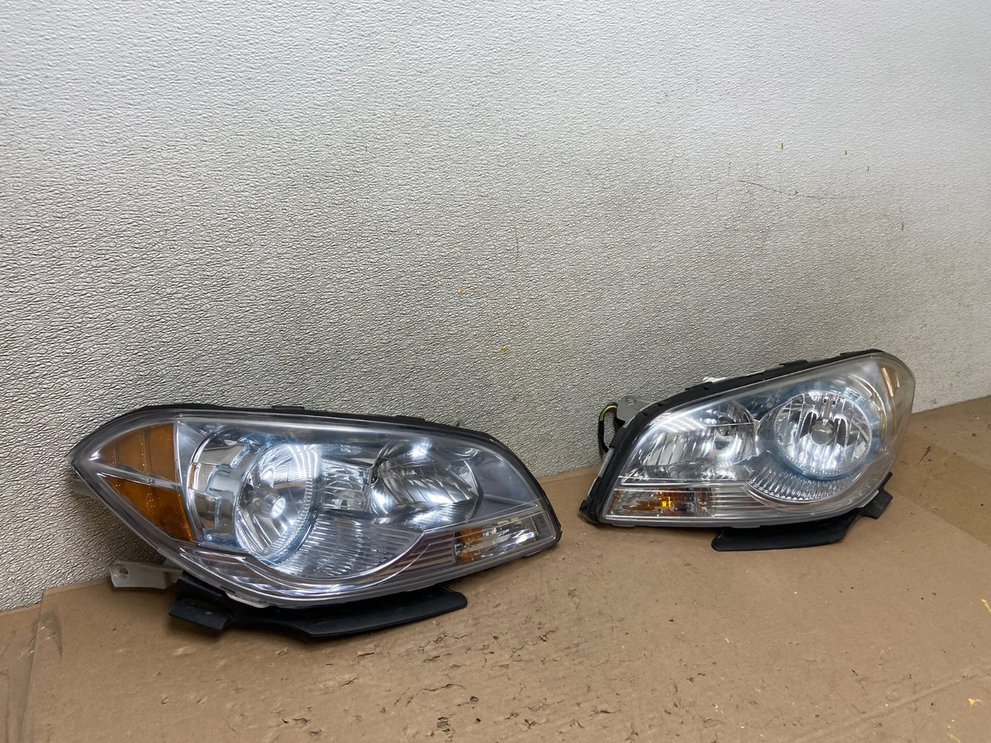 2008 to 2012 Chevrolet Malibu Left+Right Side Set Headlights Oem AB0833 DW2