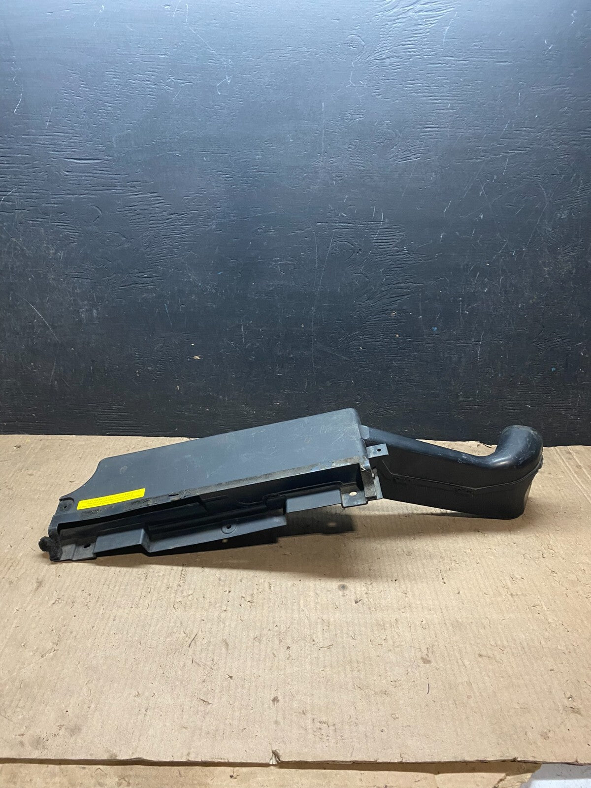 2003 to 2008 Nissan Murano Air Intake Cleaner Duct J0788 DG1 OEM1