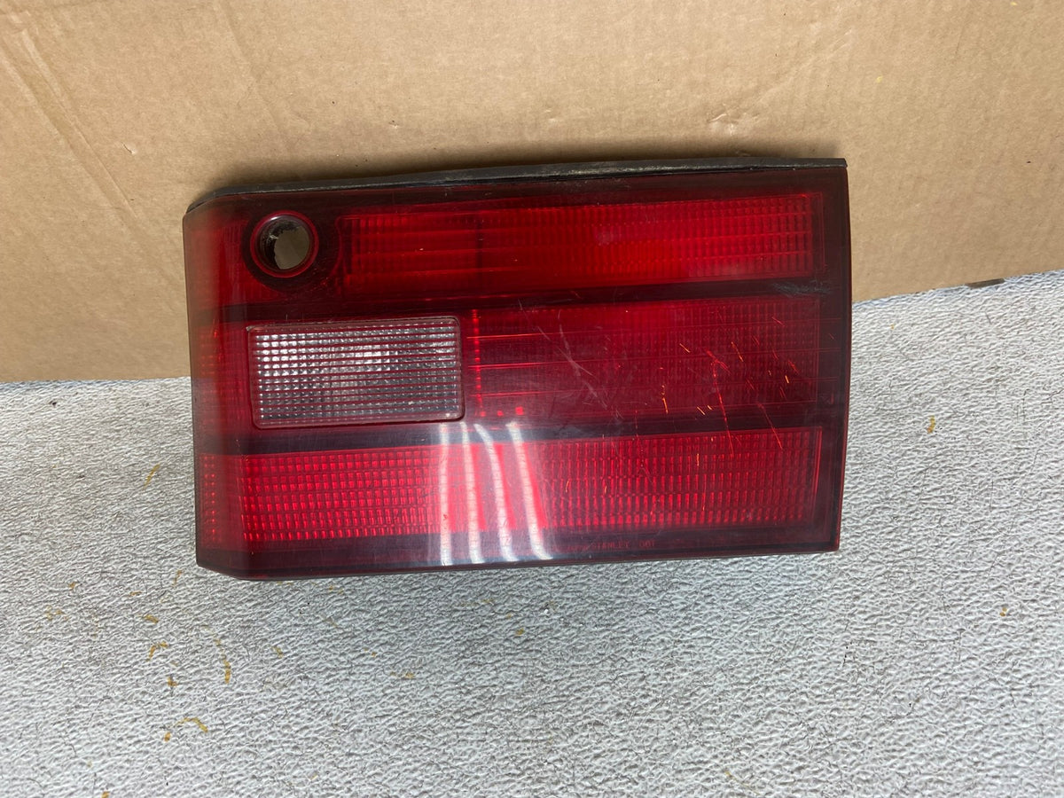 1990 - 1994 Lexus LS400 Right Passenger Tail Light 81590-50010 AI6879 LK0