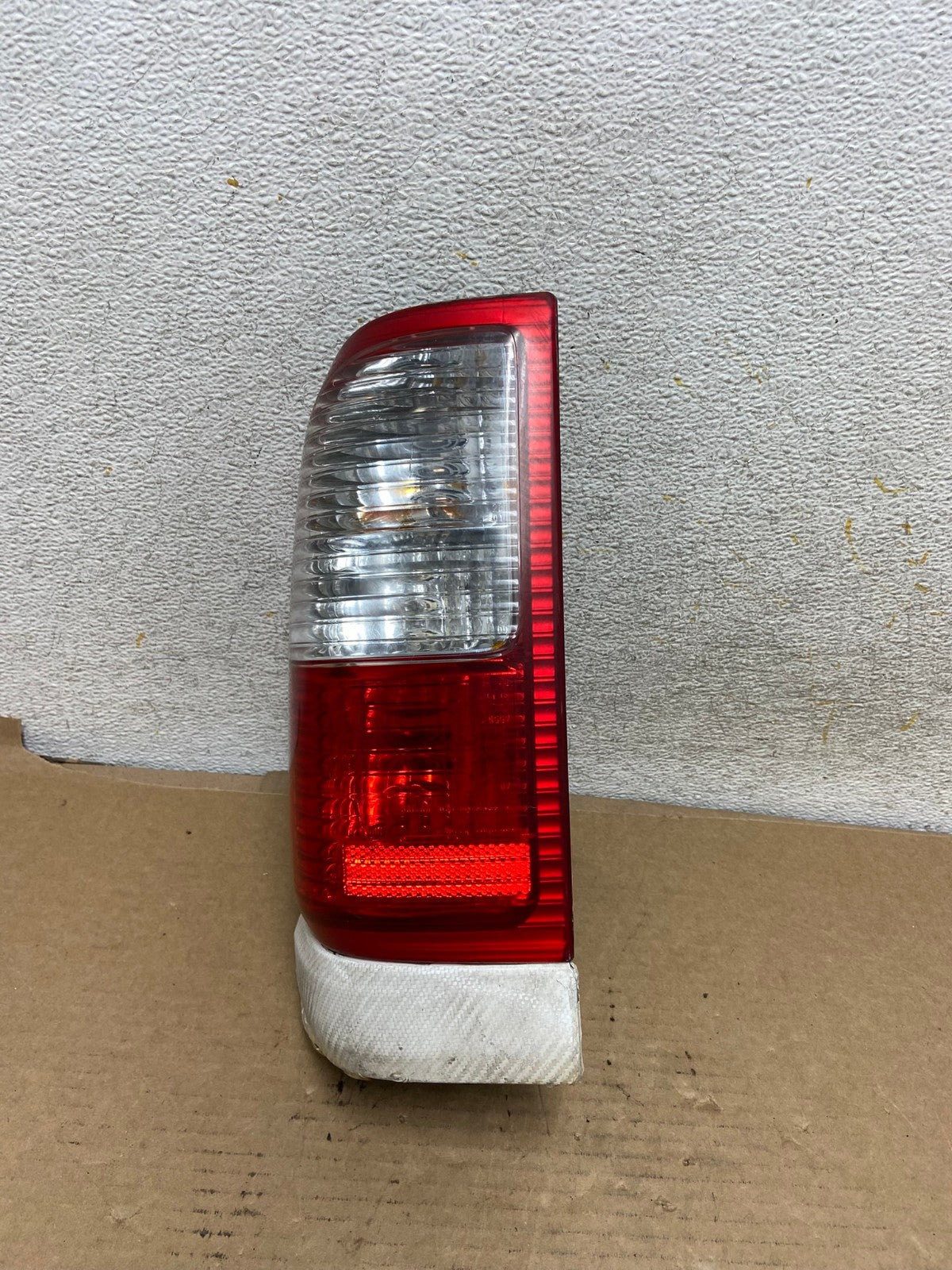 2000 to 2004 Isuzu Rodeo Left Side Tail Light AH7856 LK2