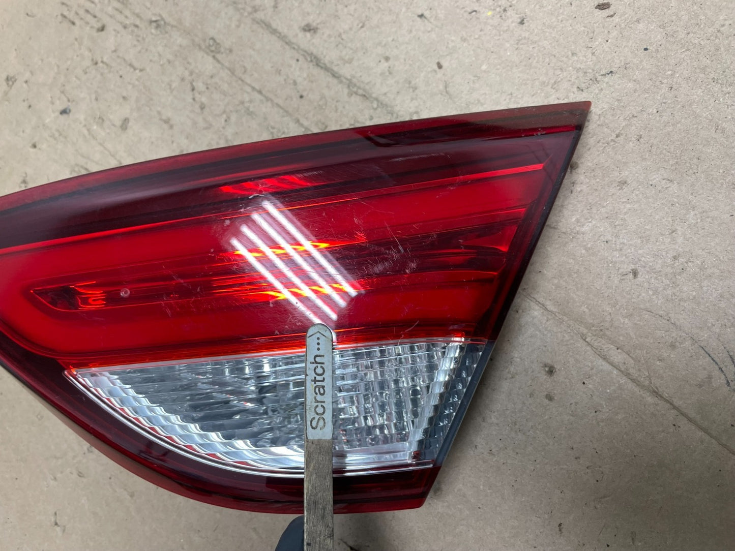 2015 to 2017 Chrysler 200 Sedan Right Passenger  Inner Tail Light Oem Q4847 DW3