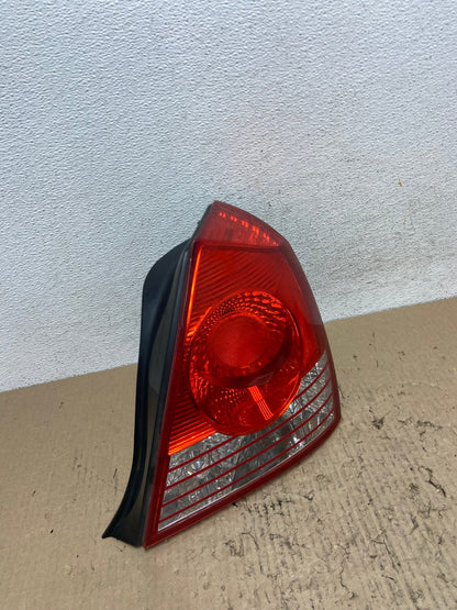 2004 2005 2006 Hyundai Elantra Sedan Right Passenger Tail Light AF2947 LK2