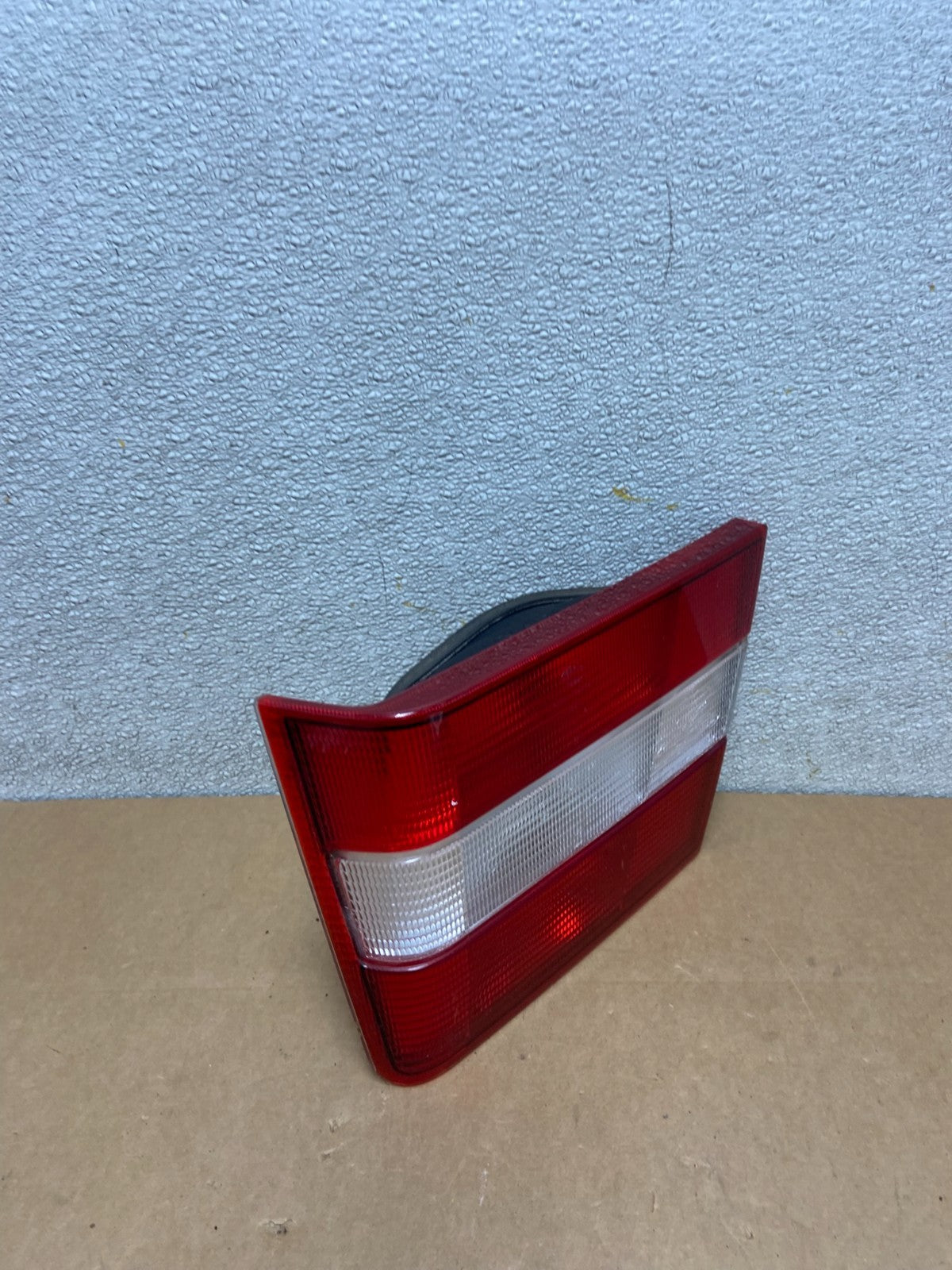 1997 to 1999 Volvo S90 Right Passenger RH Side Inner Tail Light Oem Z6613 DW2