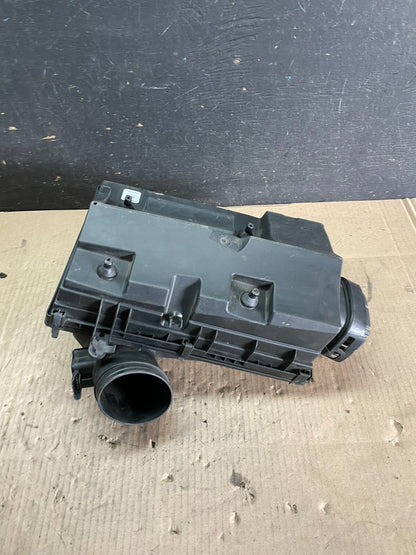 2007 to 2010 BMW X5 Air Intake Cleaner Filter Housing Box M8942 DG6