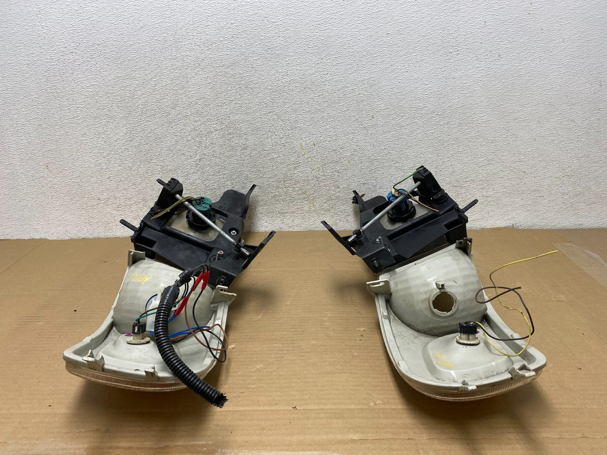 1997 to 2005 Chevrolet Venture Montana Left+Right Headlights TYC AG9314 DW9
