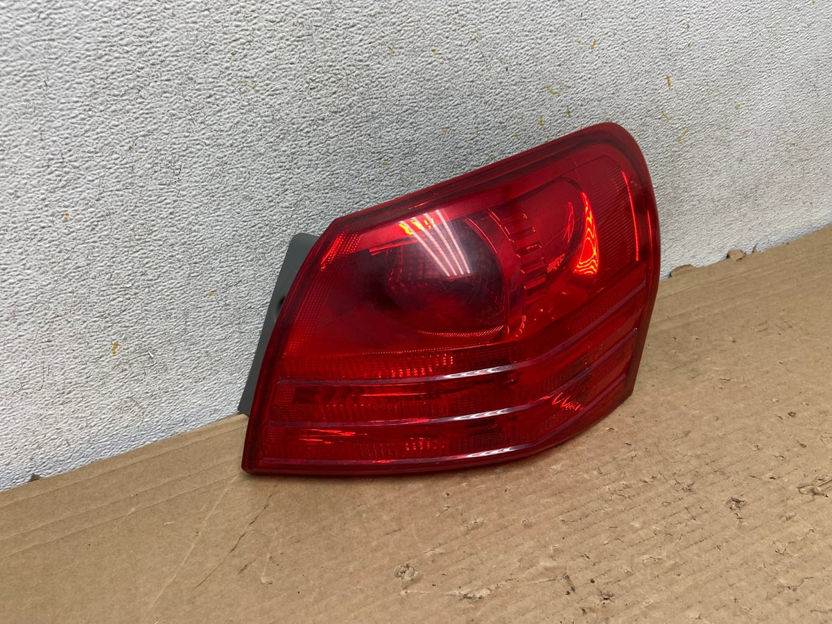 2008 to 2015 Nissan Rogue Right Passenger Rh Side Tail Light AH8982 LK1