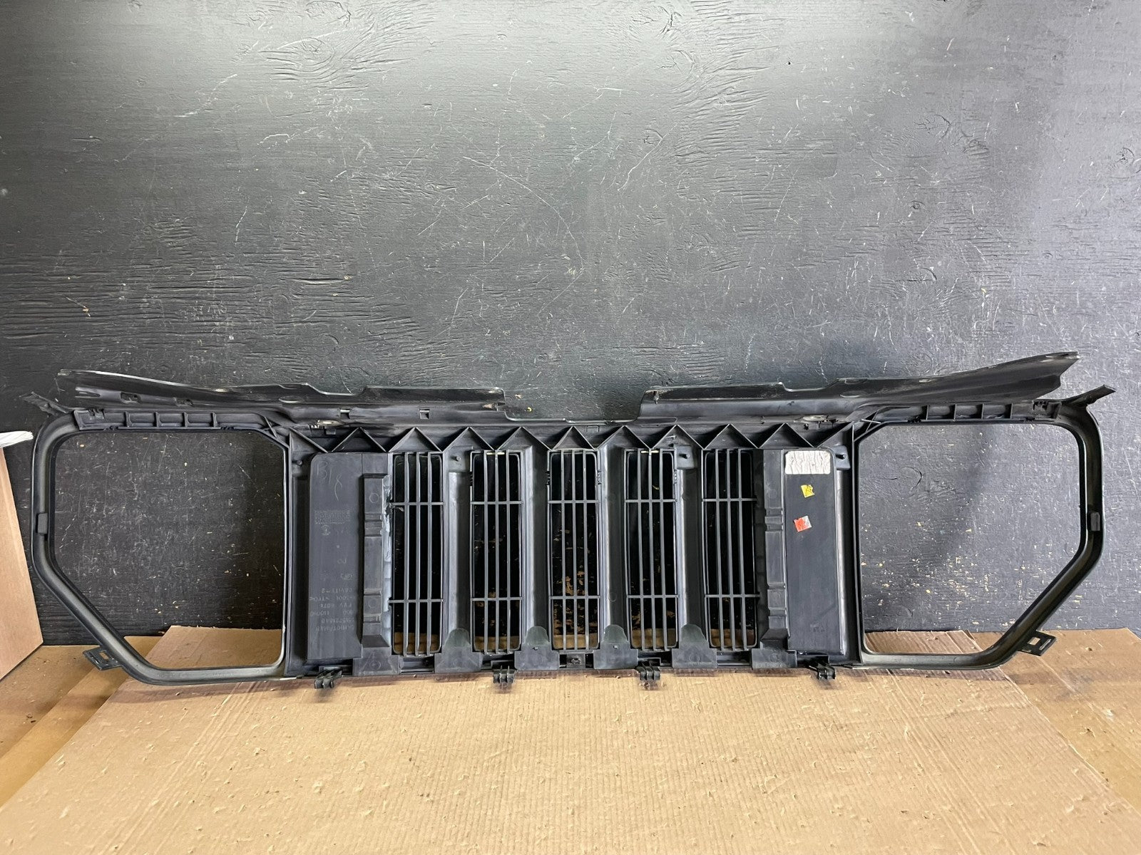 2008 2009 2010 2011 2012 Jeep Liberty Front Upper  Grill Grille OEM aa2196 DG7