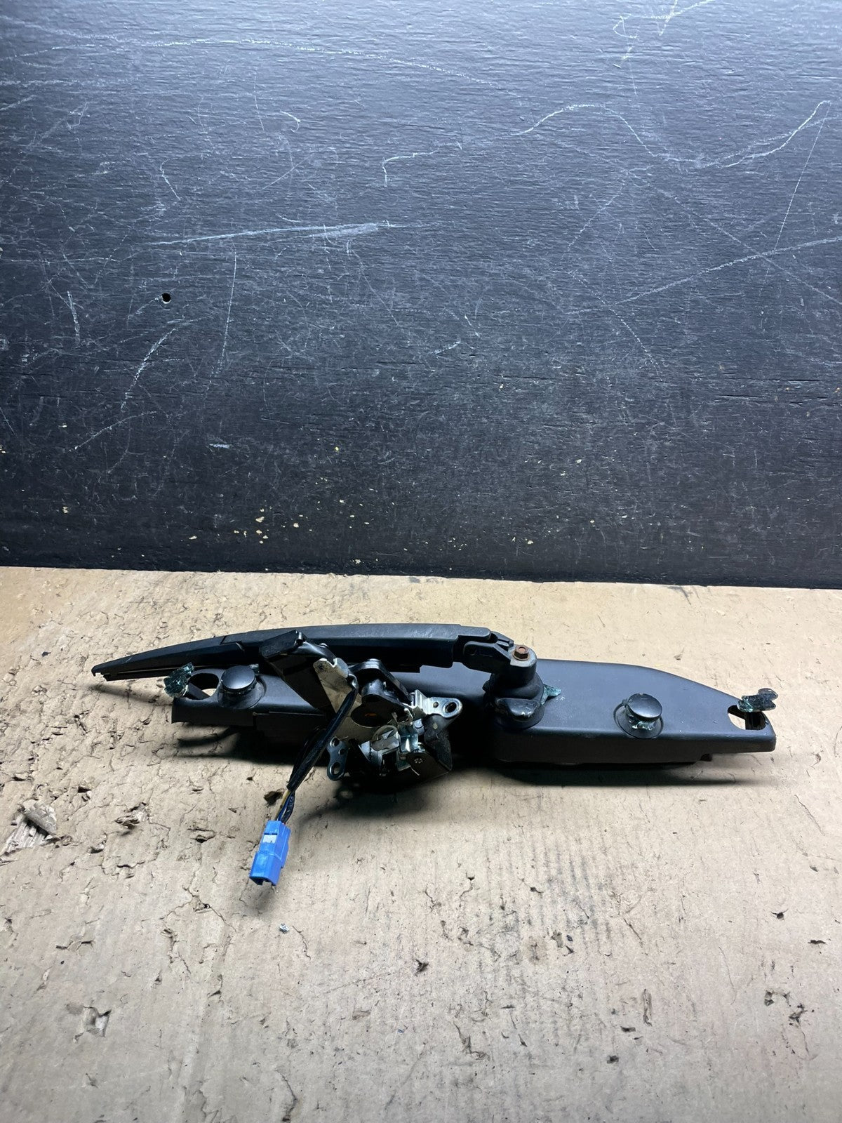 2003 to 2009 Toyota Corolla Matrix Rear Wiper Windshield Motor OEM W6871 DG1