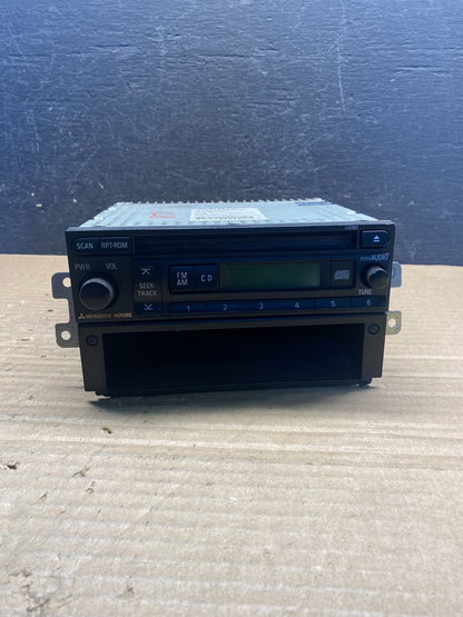 2004 to 2006 Mitsubishi Montero Audio Equipment Radio Receiver af3908 DG0