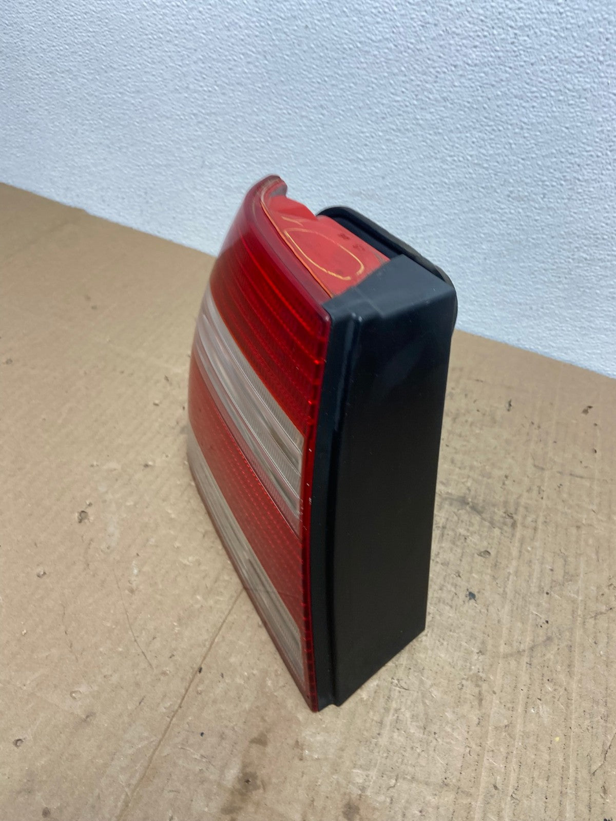 2004 to 2005 Volkswagen Jetta Left Driver LH Side Tail Light OEM AB8375 LK1