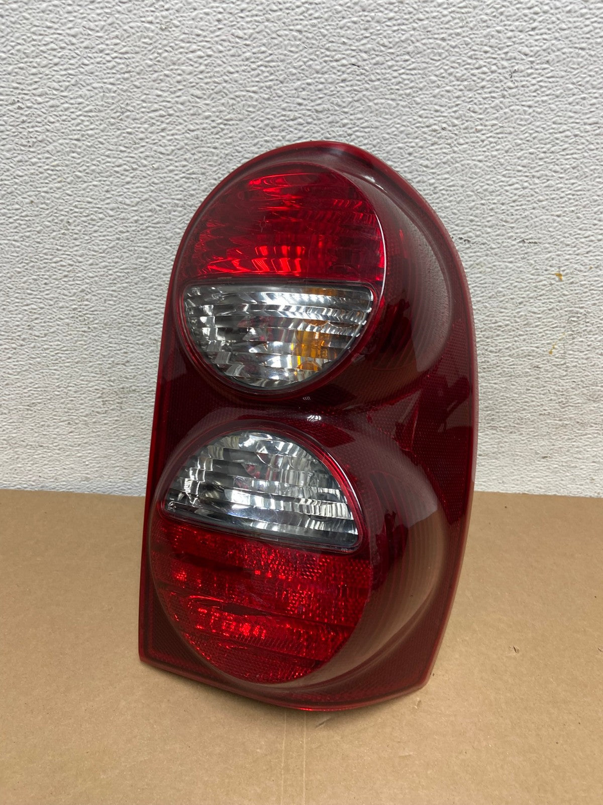 2005 2006 2007 Jeep Liberty Right Passenger Rh Tail Light DEPO AD7850 LK0