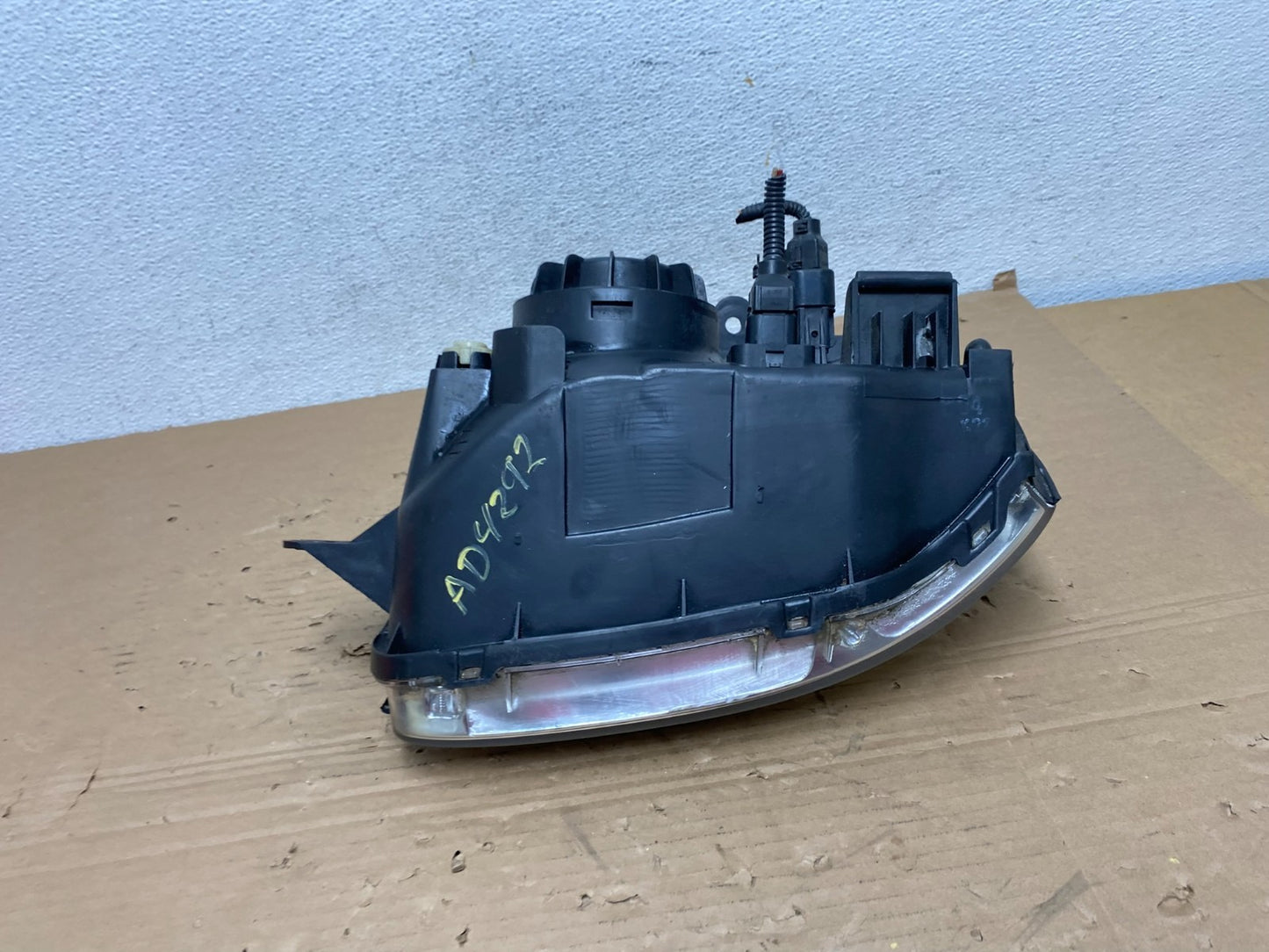 2001-2003 Hyundai Santa Fe Right Passenger RH Headlight Halogen AD4292 DW7